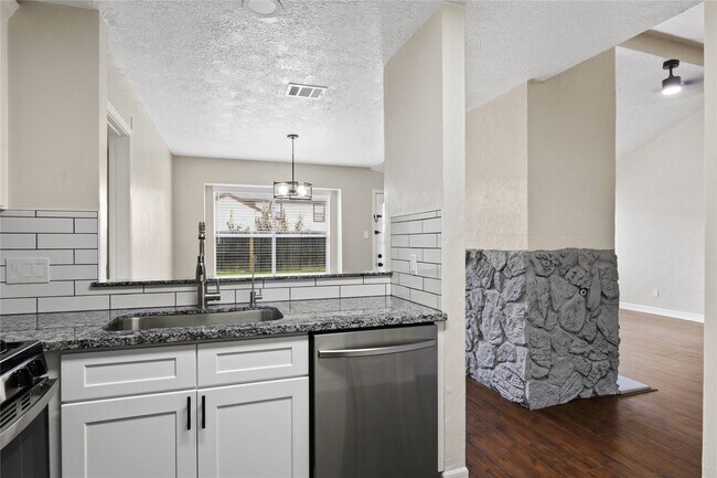 Building Photo - 2606 Northern Dr