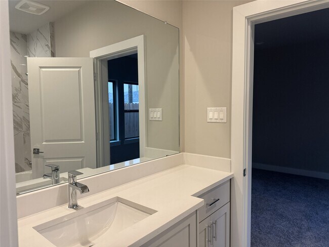 Building Photo - 540 Janisch Rd