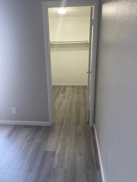 Building Photo - 318 Champlin Ave