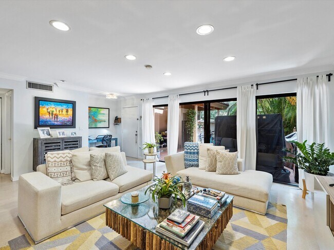 Building Photo - 9001 SW 94th St