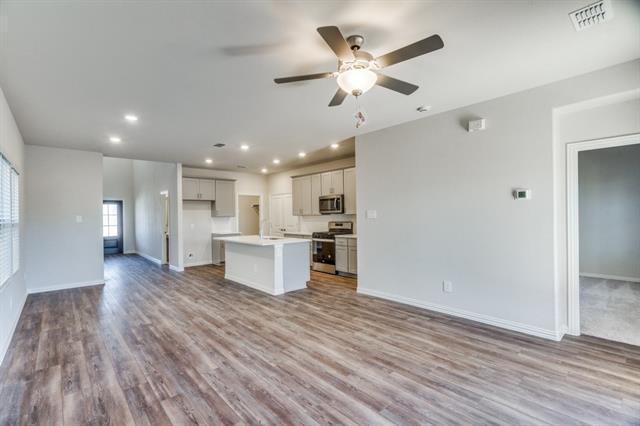 Building Photo - 4802 Hunter Hurst Dr