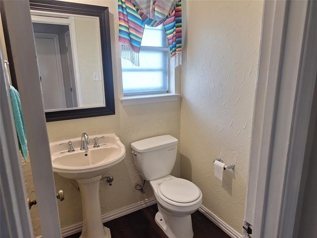 Building Photo - 6917 Bennington Dr