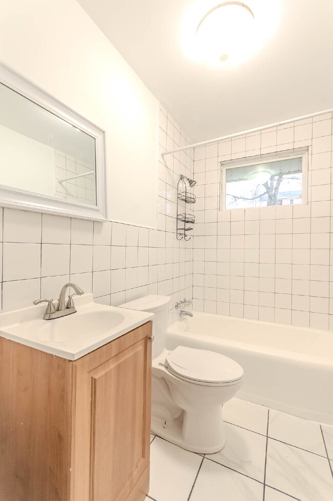 Building Photo - Fantastic 3 (4-ish) Bed Home | Lawn Care Included
