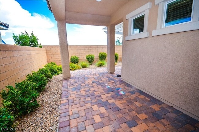 Building Photo - 8162 Desert Madera St
