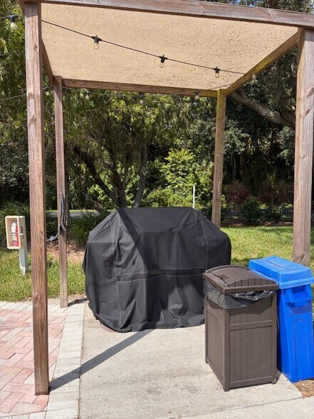 Great spot to grill your fresh catch - 9570 Green Cypress Ln
