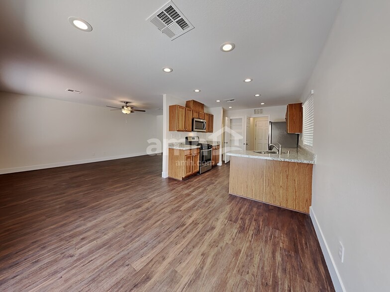 Building Photo - 7960 Capistrano Valley Ave