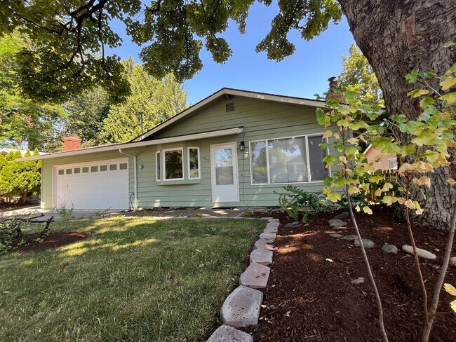 Building Photo - 3Bd/1Ba Home in Ardenwald-Johnson Creek Ne...