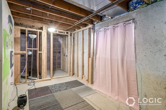 Building Photo - 2718 Ferron Dr