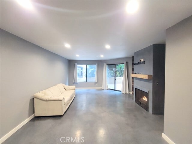 Building Photo - 550 Orange Ave