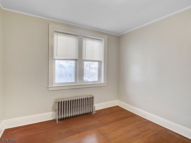 Building Photo - 69 Glenridge Ave