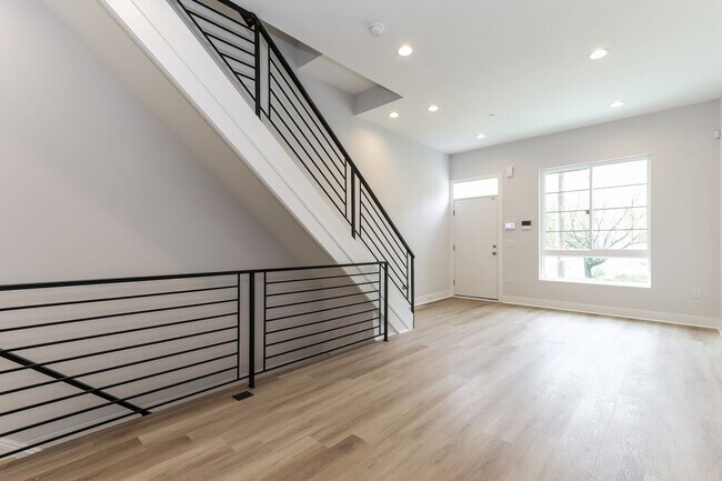 Building Photo - 1412 S Fallon St