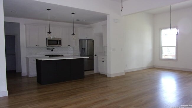 Building Photo - 1482 Birch Ln