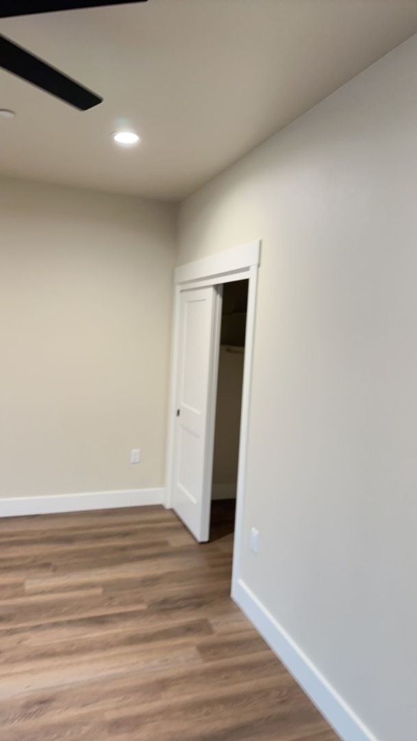 Building Photo - 101 E Lindo Ave