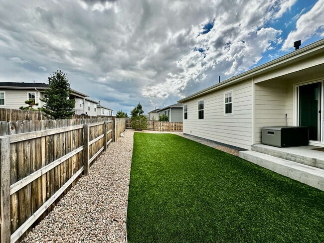 Building Photo - "Charming 4-Bedroom Castle Rock Home with Spacious Living!"  Available Now!