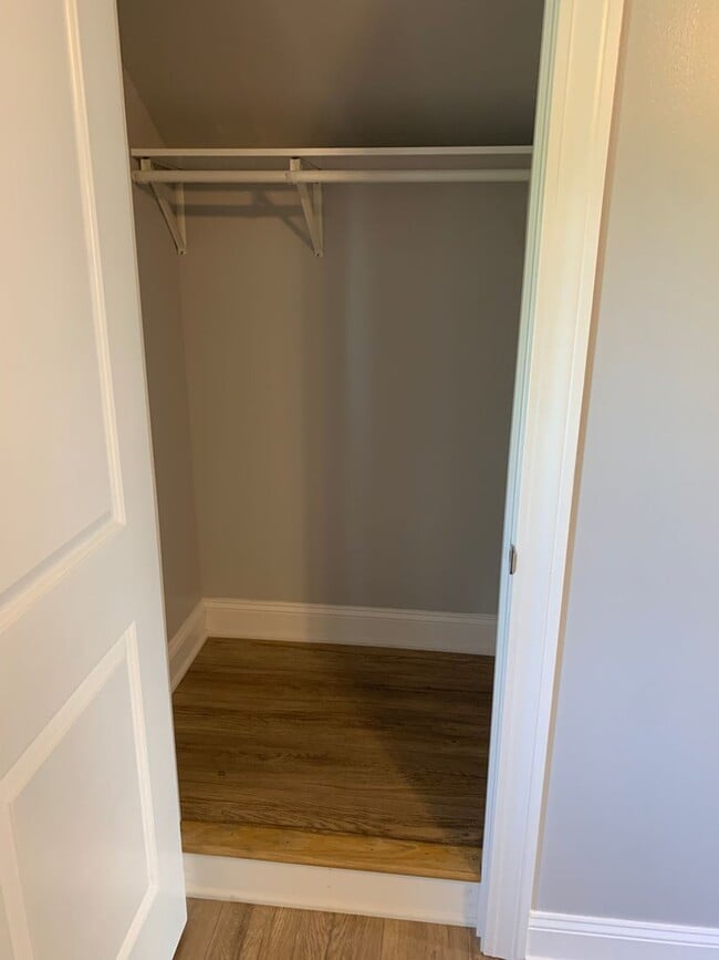 Building Photo - Charming Home with Large Backyard Near Radford University