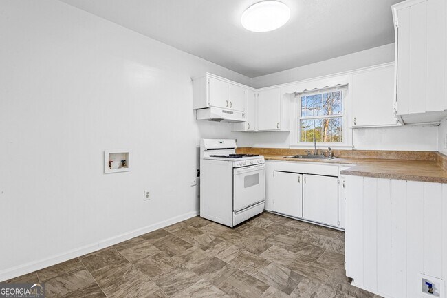 Building Photo - 1406 Columbia Dr