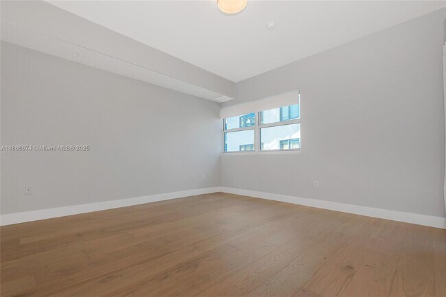 Building Photo - 6103 Aqua Ave