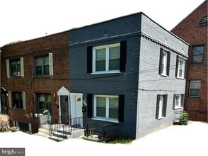 Building Photo - 4934 Just St NE