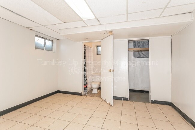 Building Photo - 1225 Senate Dr
