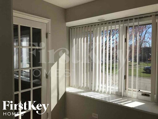 Building Photo - 100 S Dilger Ave