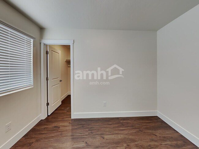 Building Photo - 9464 Clancey St