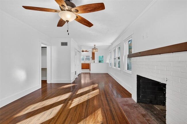 Building Photo - 2905 14th St N