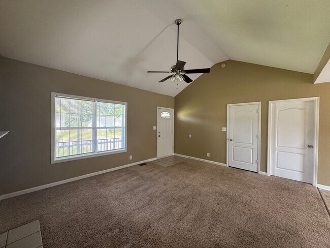 Building Photo - 371 Andrew Dr