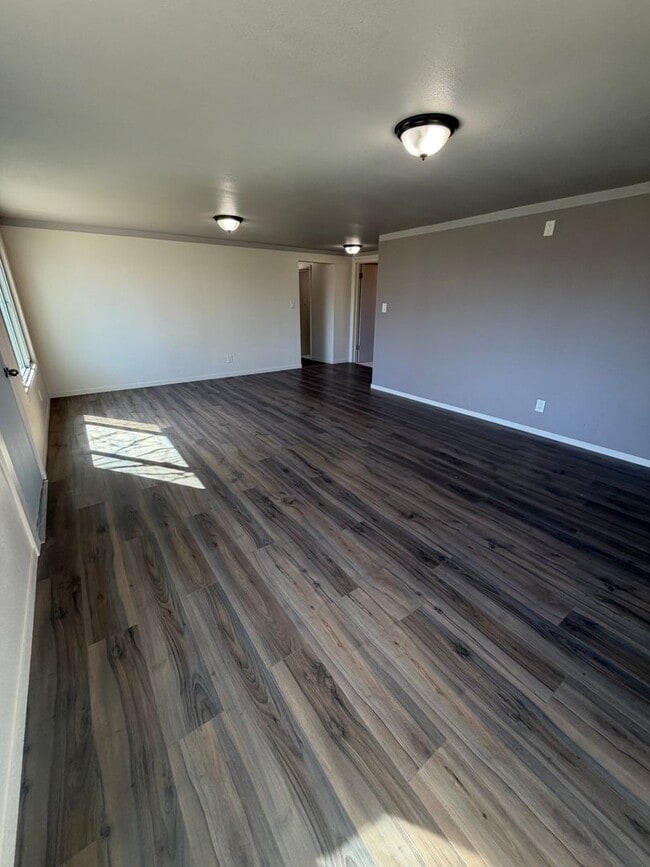 Building Photo - Newly Remodeled 3Bed/ 1Bath