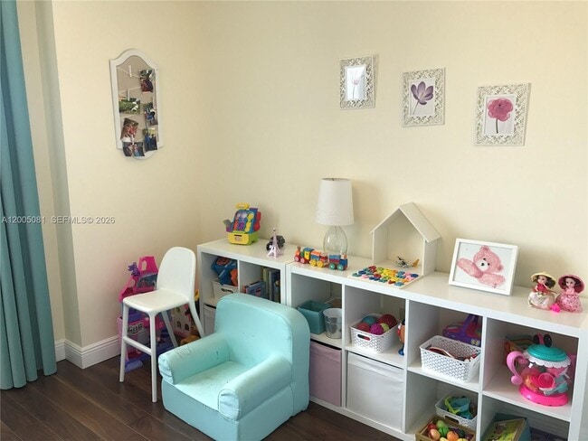 Building Photo - 1627 SW 37th Ave