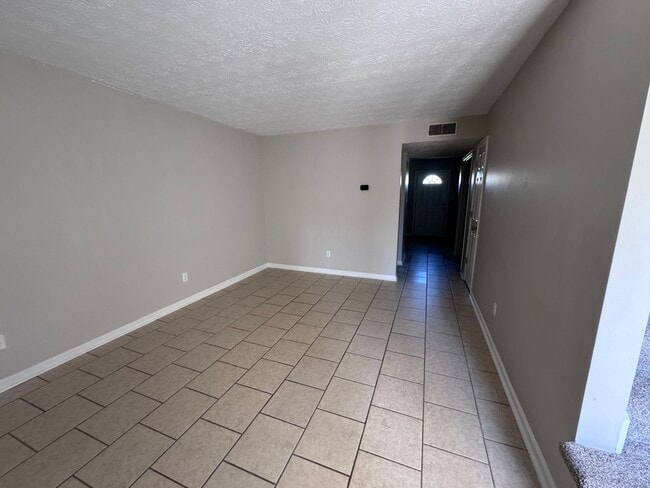 Building Photo - 107 Grogan Cir