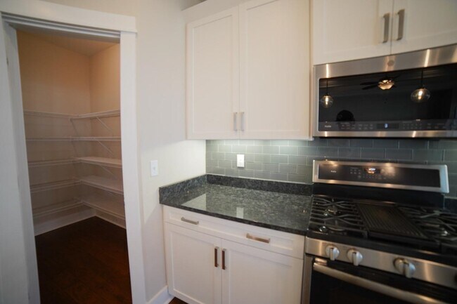 Building Photo - 2781 Julieanna Ln