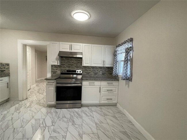 Building Photo - 1208 Carlton Ave