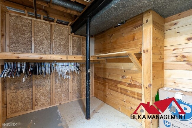 Building Photo - 4 br, 2.5 bath House - 31756 Scone St