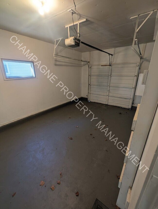 Building Photo - Unique single family home with second unit in finished basement