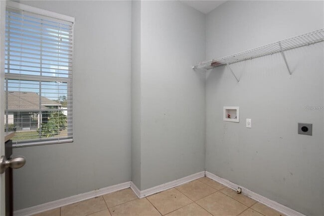 Building Photo - 2572 Limerick Cir