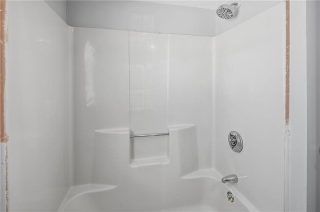 Building Photo - 18 Joseph St