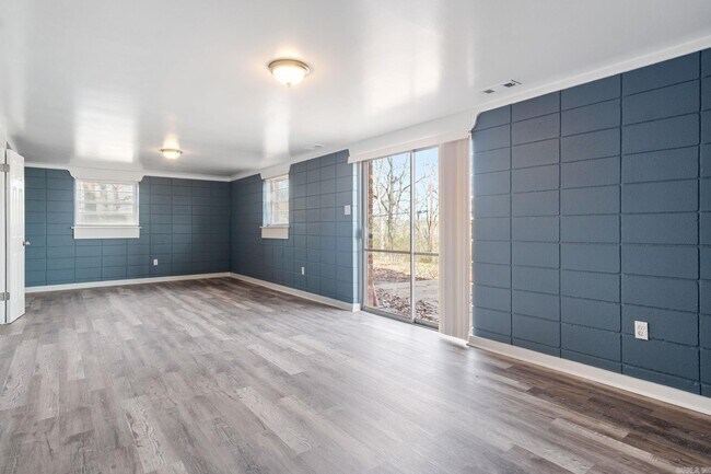 Building Photo - 5708 Alta Vista Dr