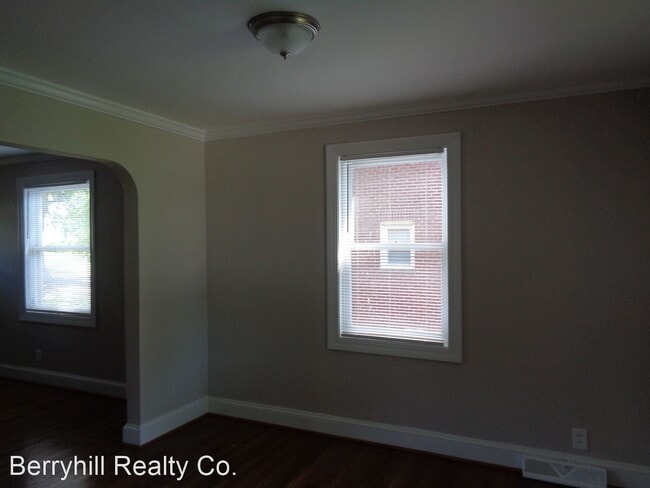 Building Photo - 2 br, 1 bath House - 3900 Admiral Ave.