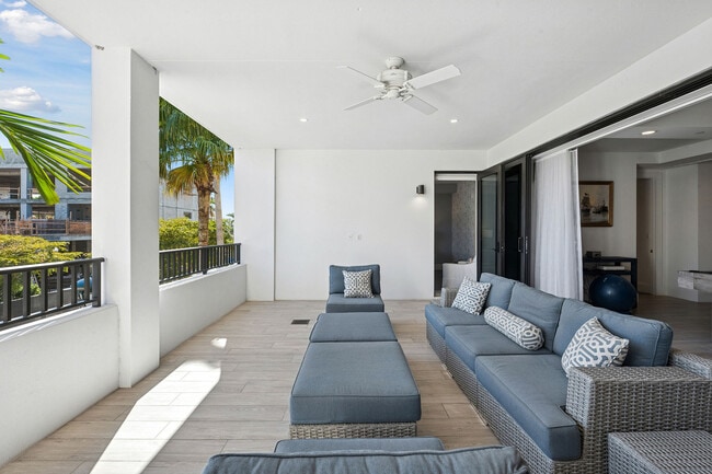 Building Photo - 1135 3rd Ave S