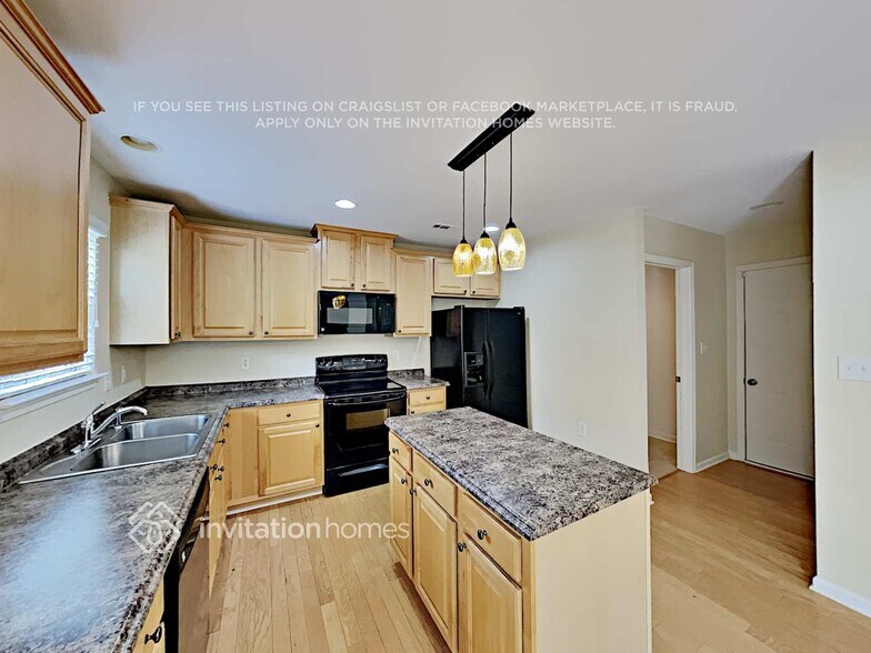 Building Photo - 14310 Waterlyn Dr