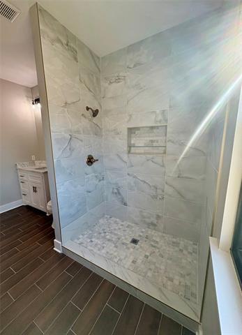 Building Photo - 2713 Stone Briar Dr
