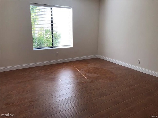 Building Photo - 2337 Palos Verdes Dr W