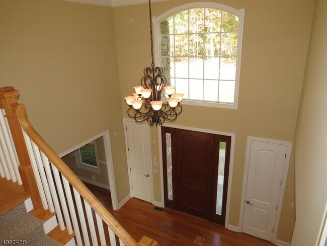 Building Photo - 22 Riverview Dr