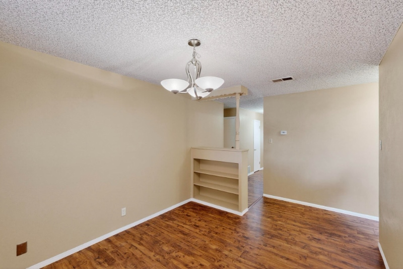 Building Photo - 7029 Veranda Rd NE