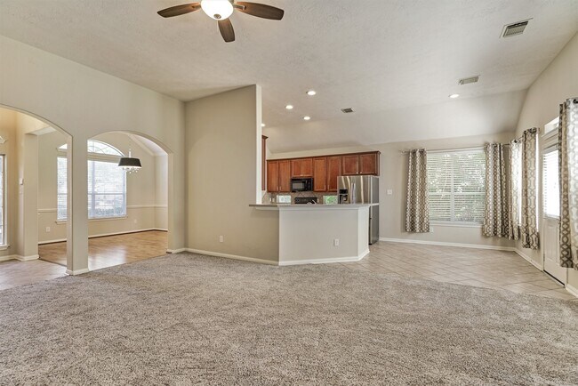 Building Photo - 126 S Regan Mead Cir