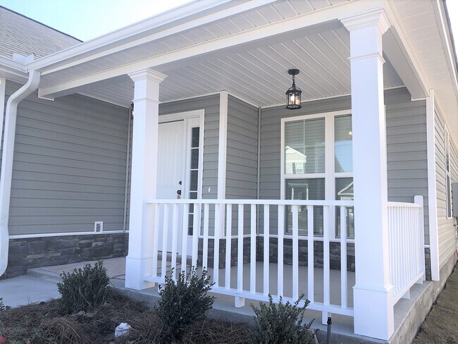 Building Photo - 851 Goodale Dr