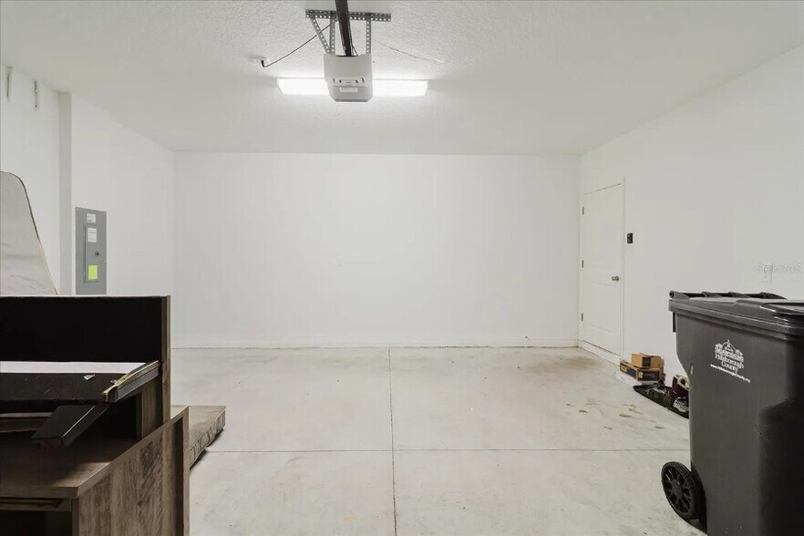 Building Photo - 9411 Lemon Drop Loop