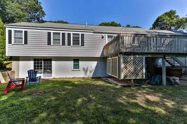 Building Photo - 25 Embassy St