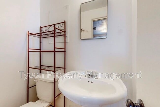Building Photo - 3321 Cardenas Dr NE