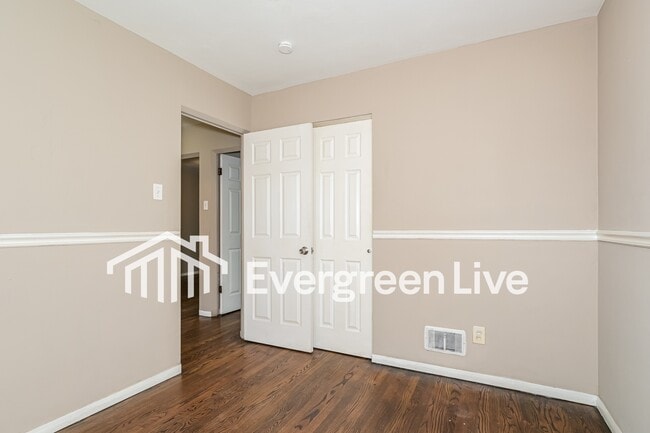 Building Photo - 20 Florissant Park Dr